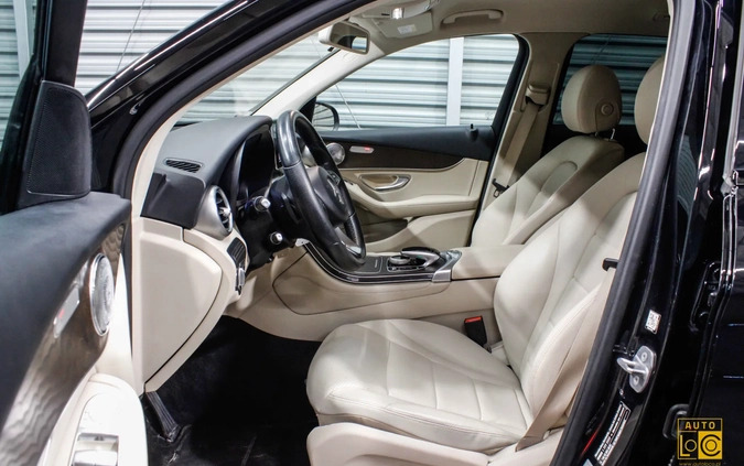 Mercedes-Benz GLC cena 115555 przebieg: 199900, rok produkcji 2017 z Bytów małe 781